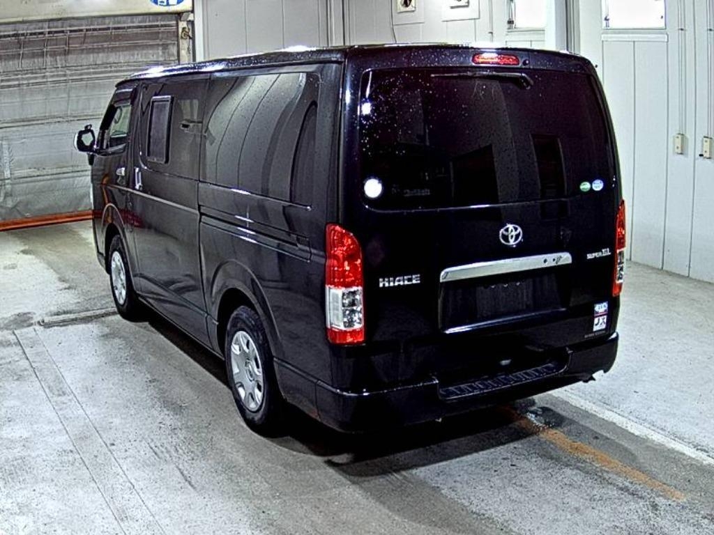 TOYOTA REGIUS ACE