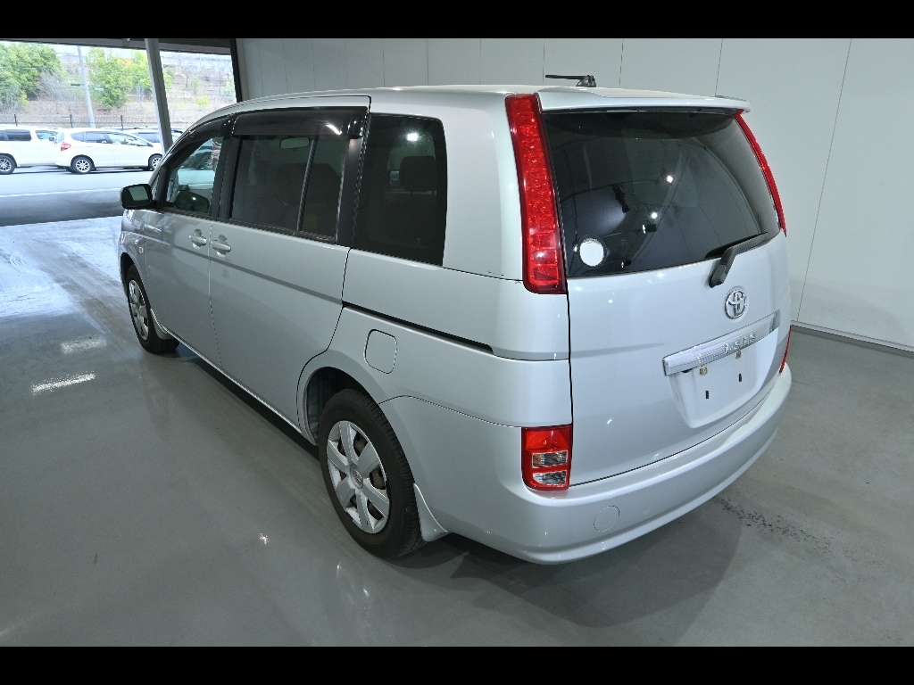 TOYOTA ISIS