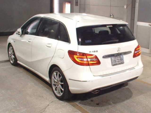 MERCEDES-BENZ B-CLASS
