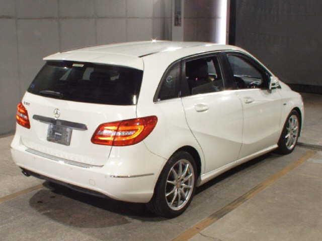 MERCEDES-BENZ B-CLASS