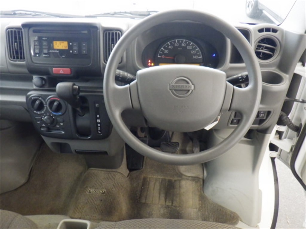 NISSAN NV100 CLIPPER