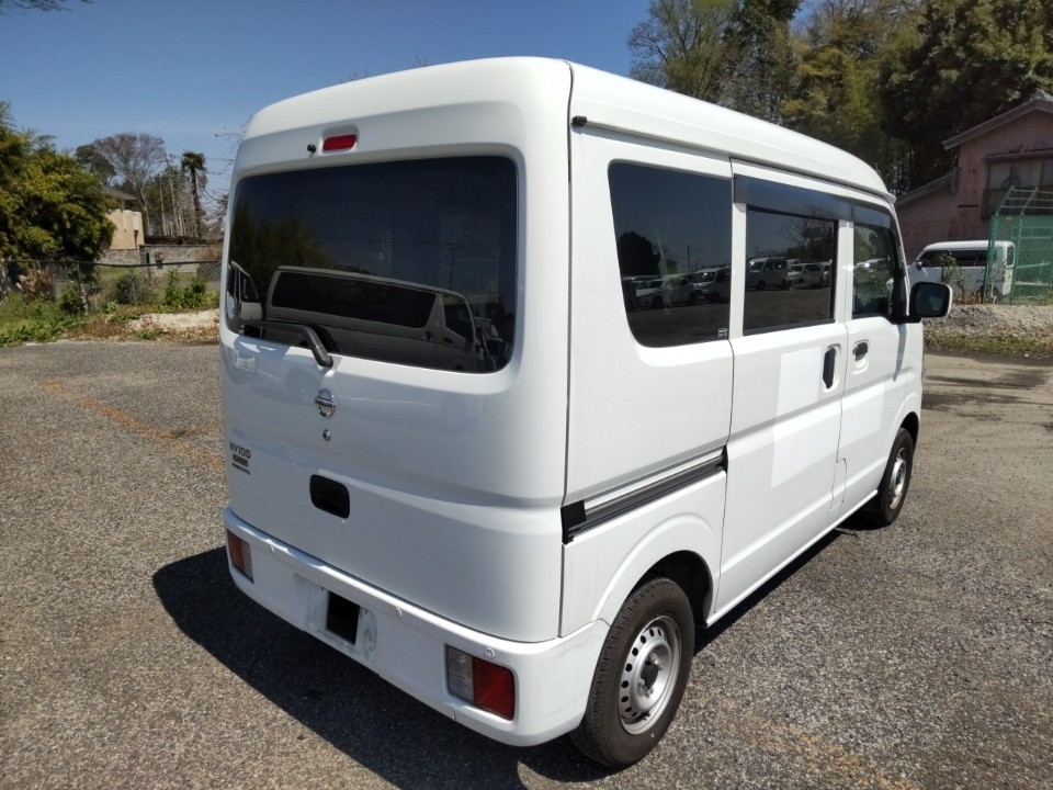 NISSAN NV100 CLIPPER