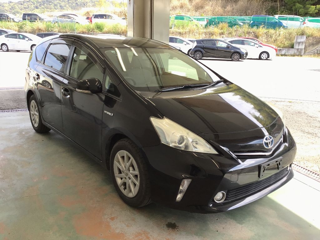 TOYOTA PRIUS ALPHA