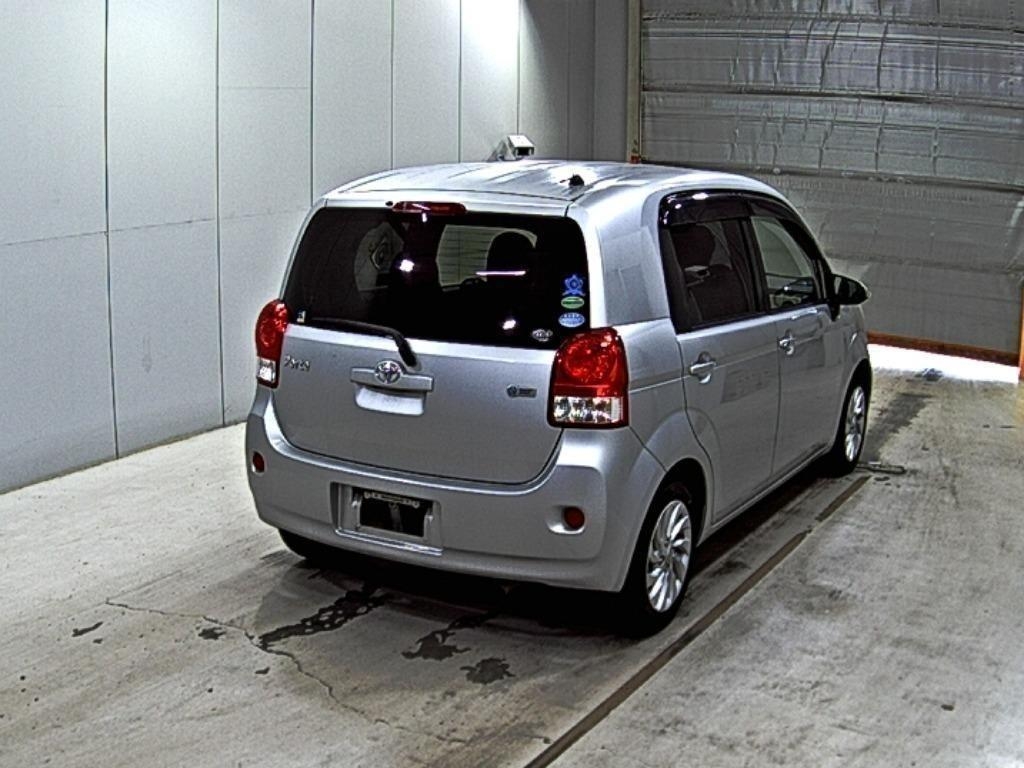TOYOTA PORTE