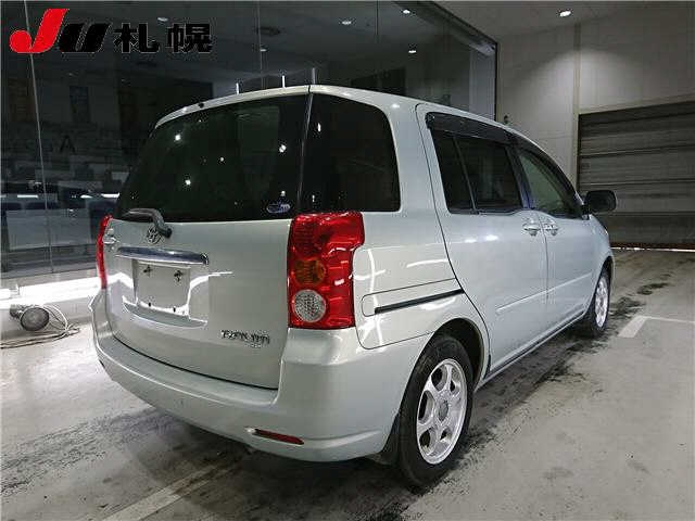 TOYOTA RAUM