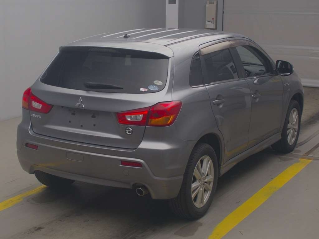 MITSUBISHI RVR