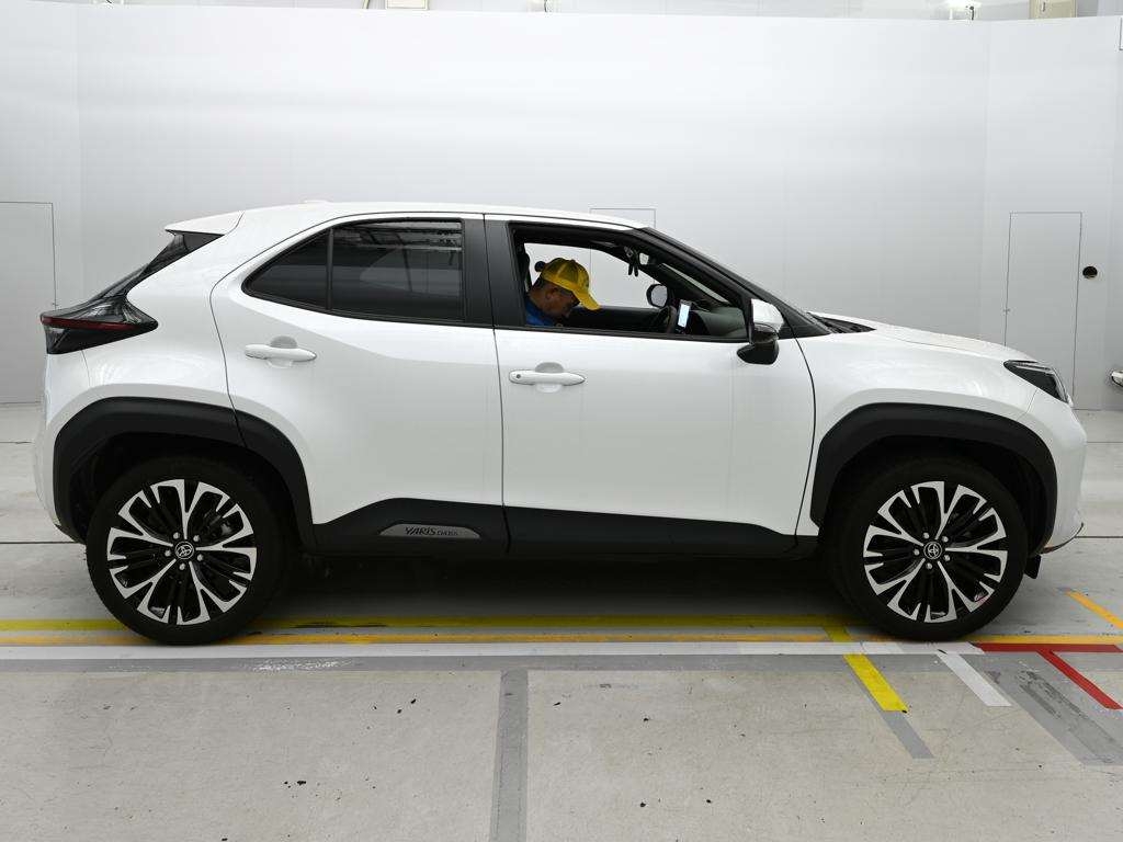 TOYOTA YARIS CROSS