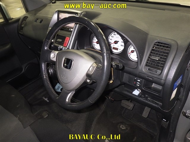 HONDA MOBILIO SPIKE