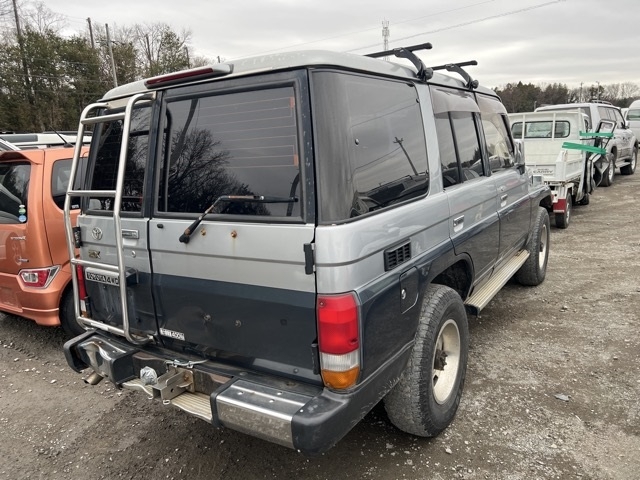 TOYOTA LAND CRUISER