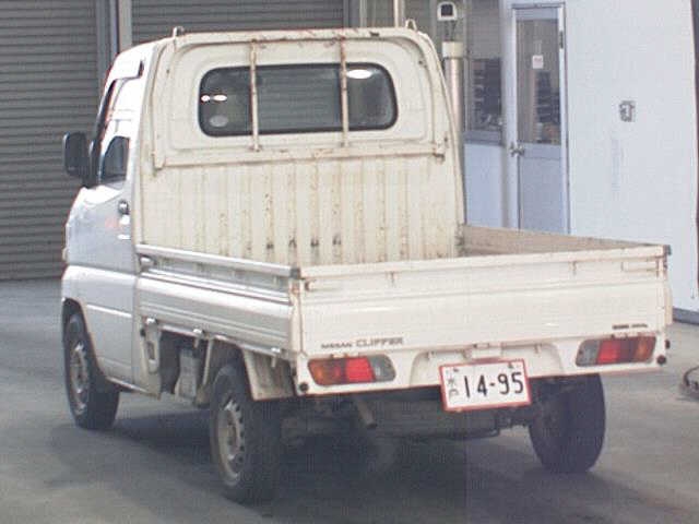 NISSAN CLIPPER