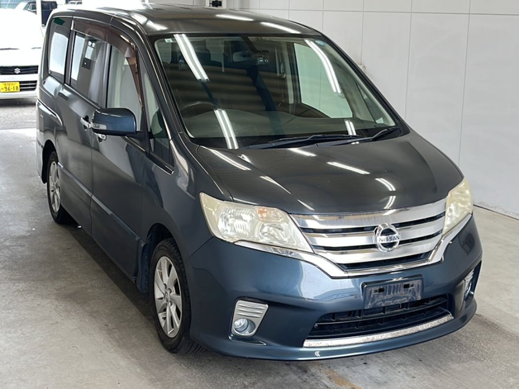 NISSAN SERENA