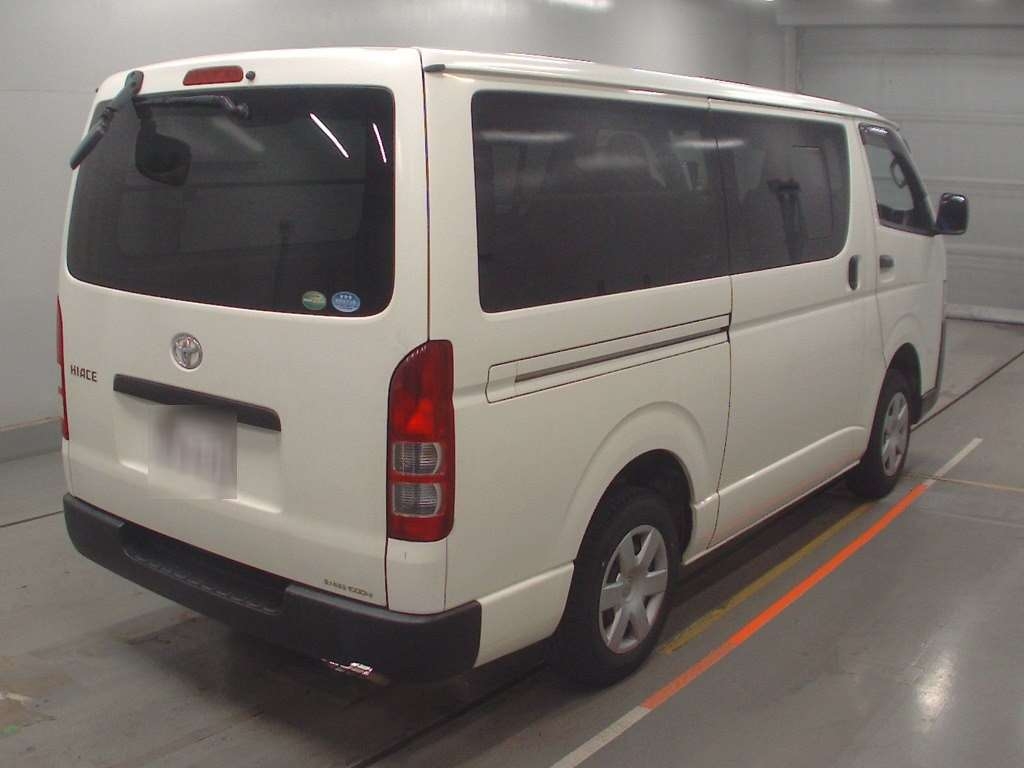 TOYOTA REGIUS ACE
