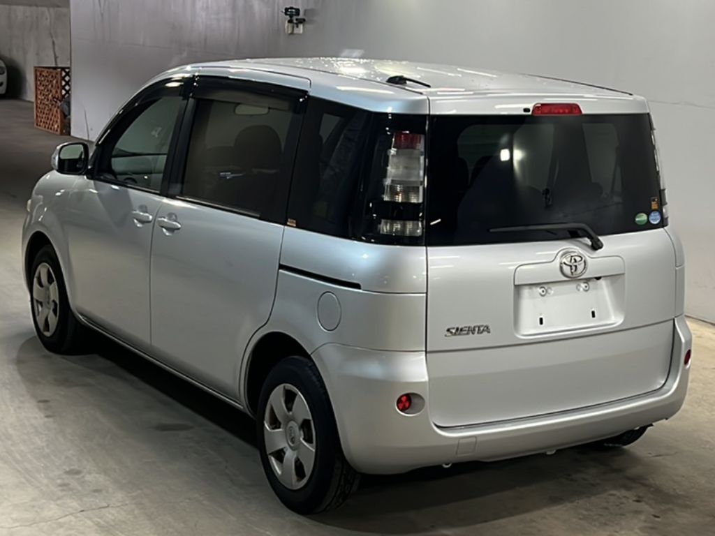 TOYOTA SIENTA