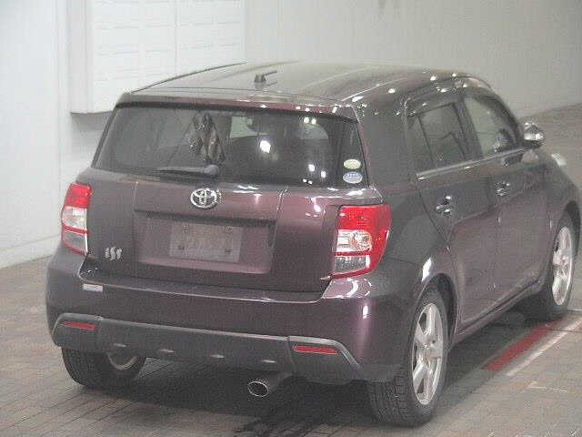 TOYOTA IST