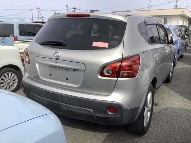NISSAN DUALIS