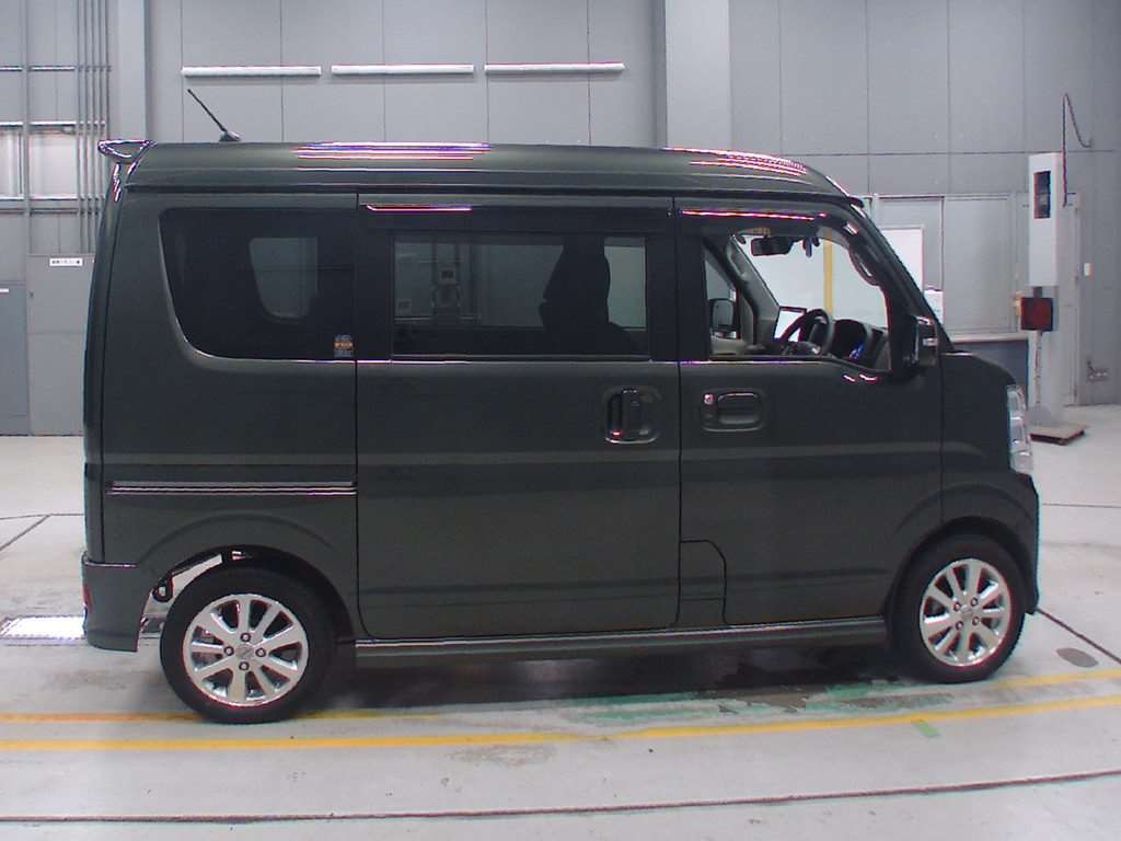 NISSAN NV100 CLIPPER