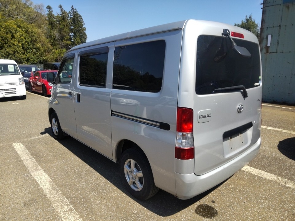 TOYOTA TOWN ACE
