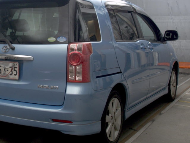 TOYOTA RAUM