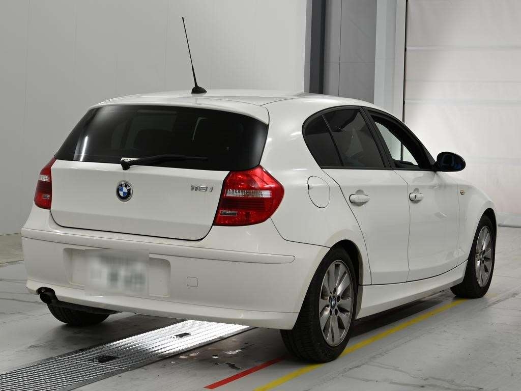 BMW 1-SERIES