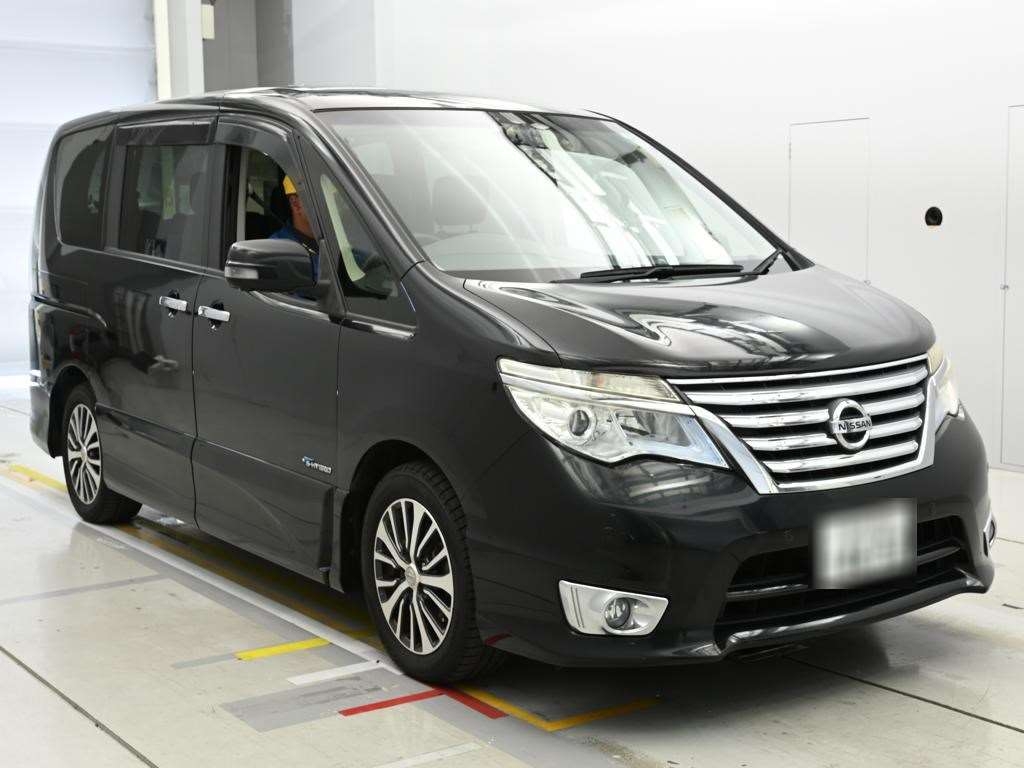 NISSAN SERENA