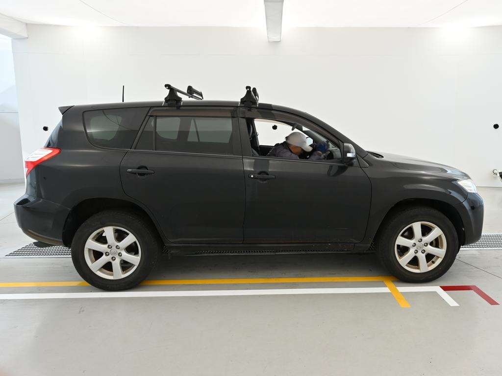 TOYOTA VANGUARD