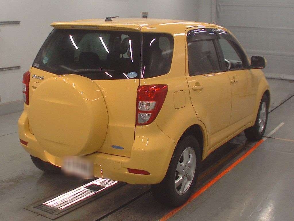 TOYOTA RUSH