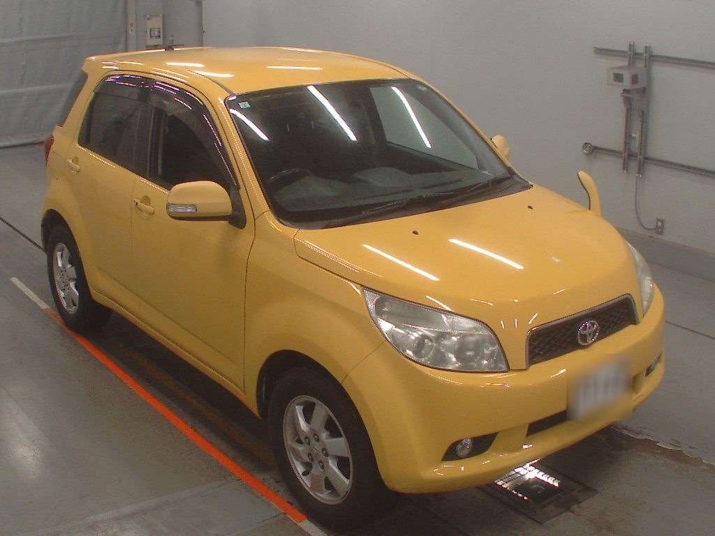 TOYOTA RUSH