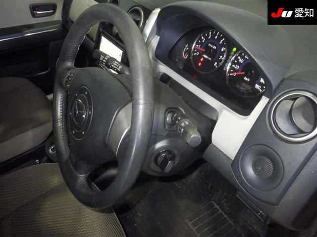 MAZDA VERISA