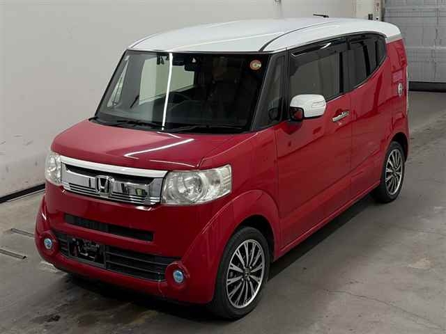 HONDA N-BOX SLASH