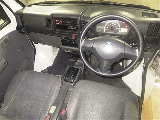 NISSAN CLIPPER