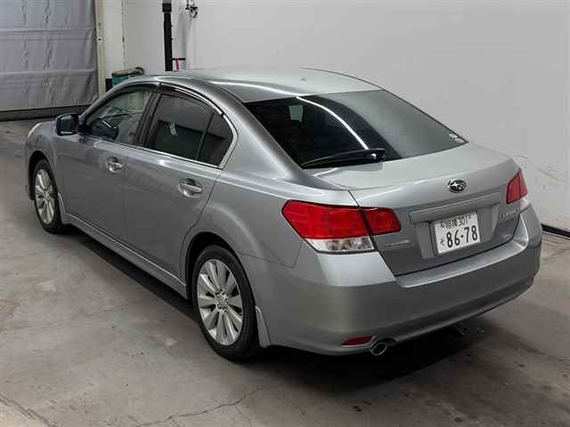 SUBARU LEGACY B4