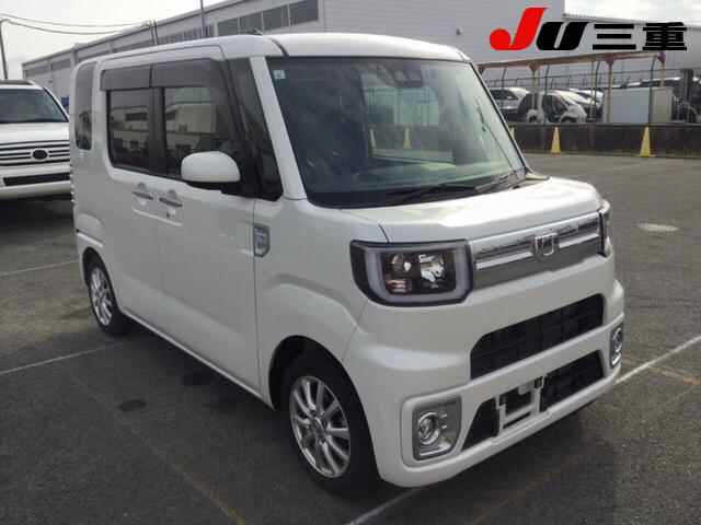 DAIHATSU WAKE