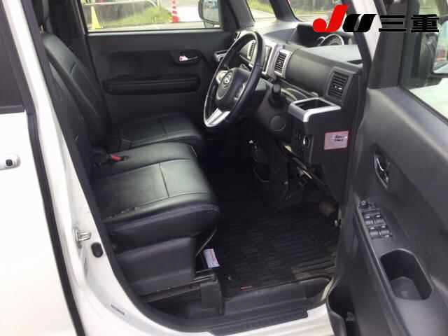 DAIHATSU WAKE