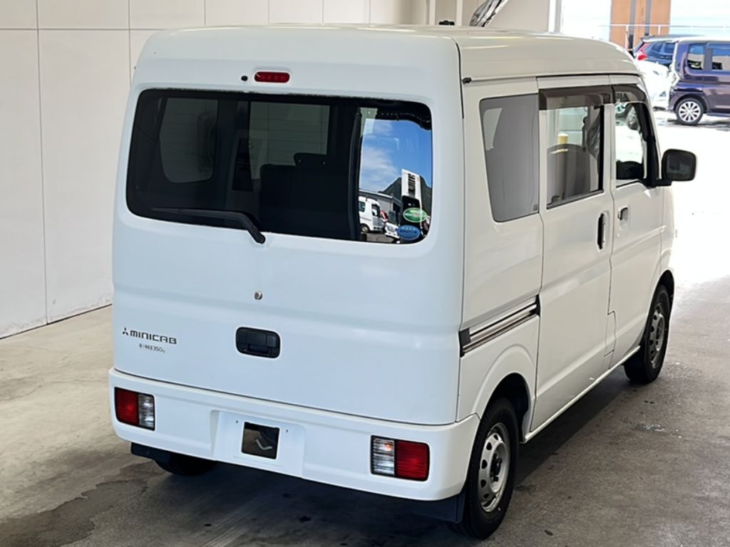MITSUBISHI MINICAB