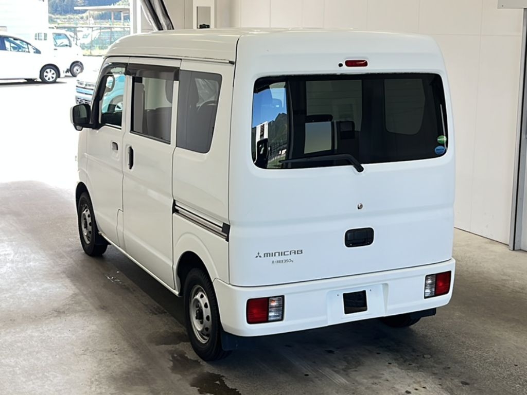 MITSUBISHI MINICAB