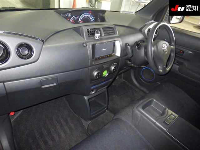 TOYOTA BB