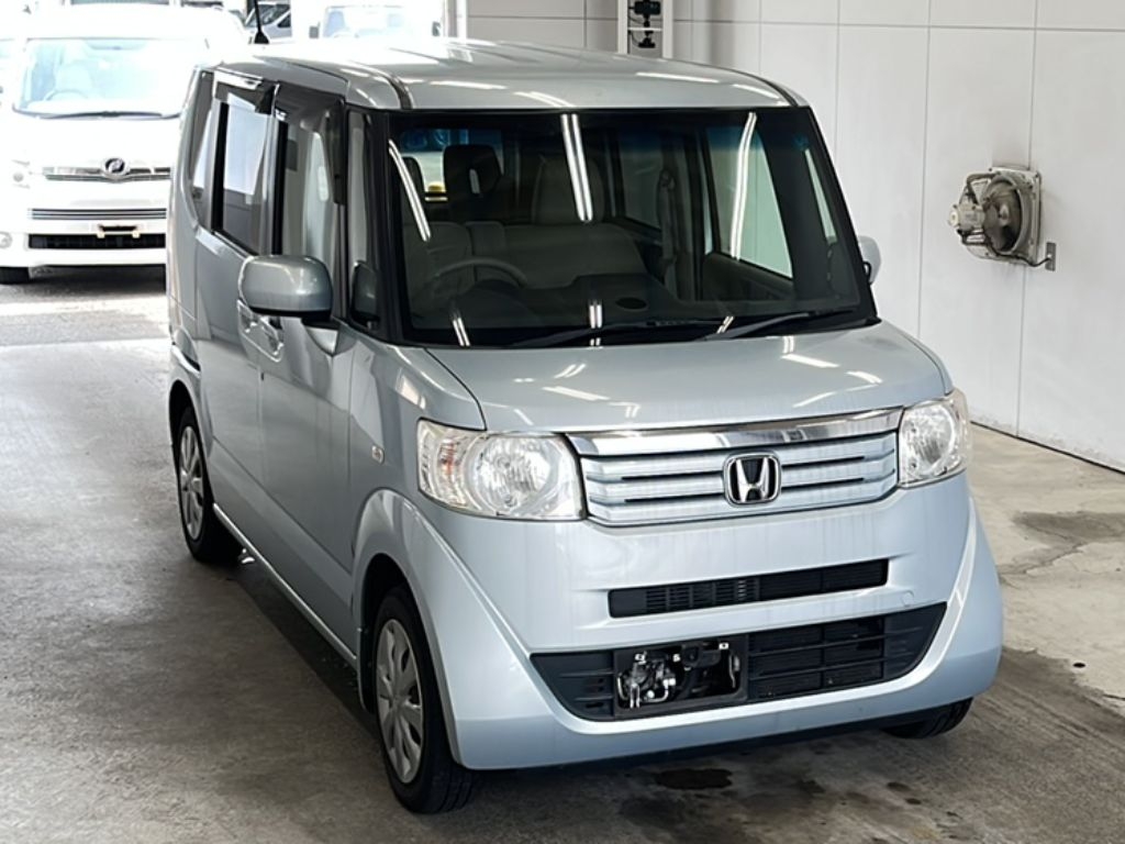HONDA N-BOX+
