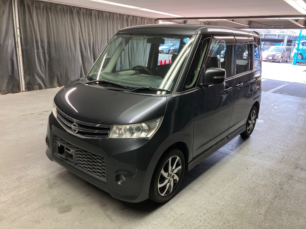 NISSAN ROOX