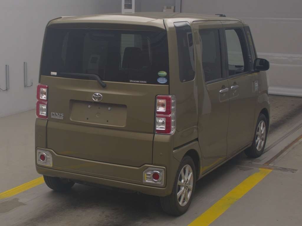 TOYOTA PIXIS MEGA
