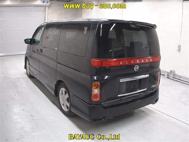 NISSAN ELGRAND