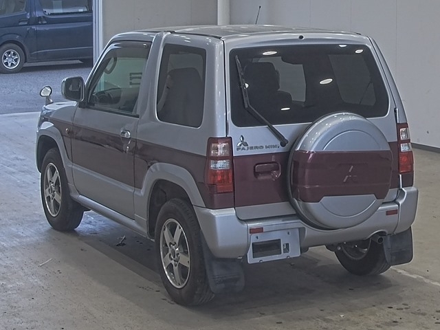 MITSUBISHI PAJERO MINI