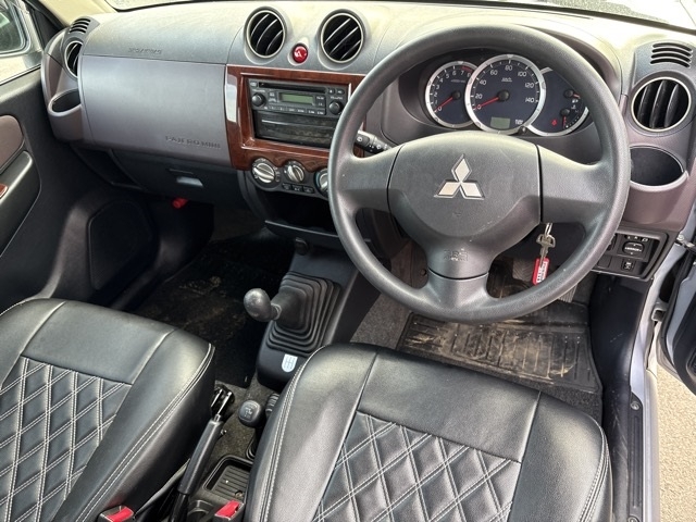MITSUBISHI PAJERO MINI