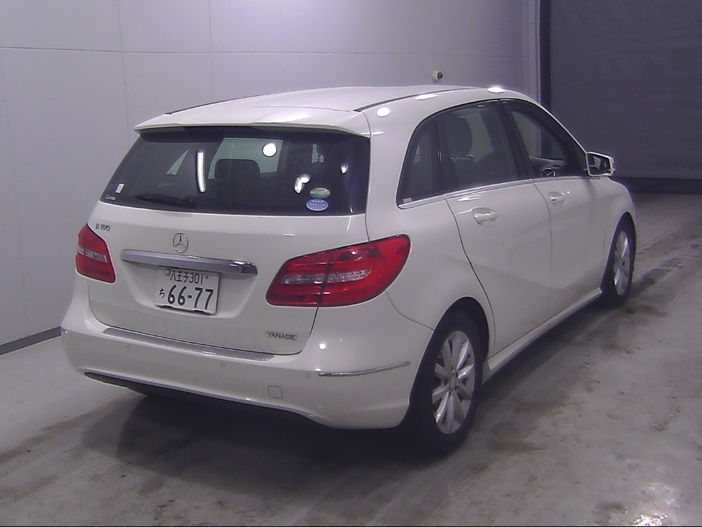 MERCEDES-BENZ B-CLASS