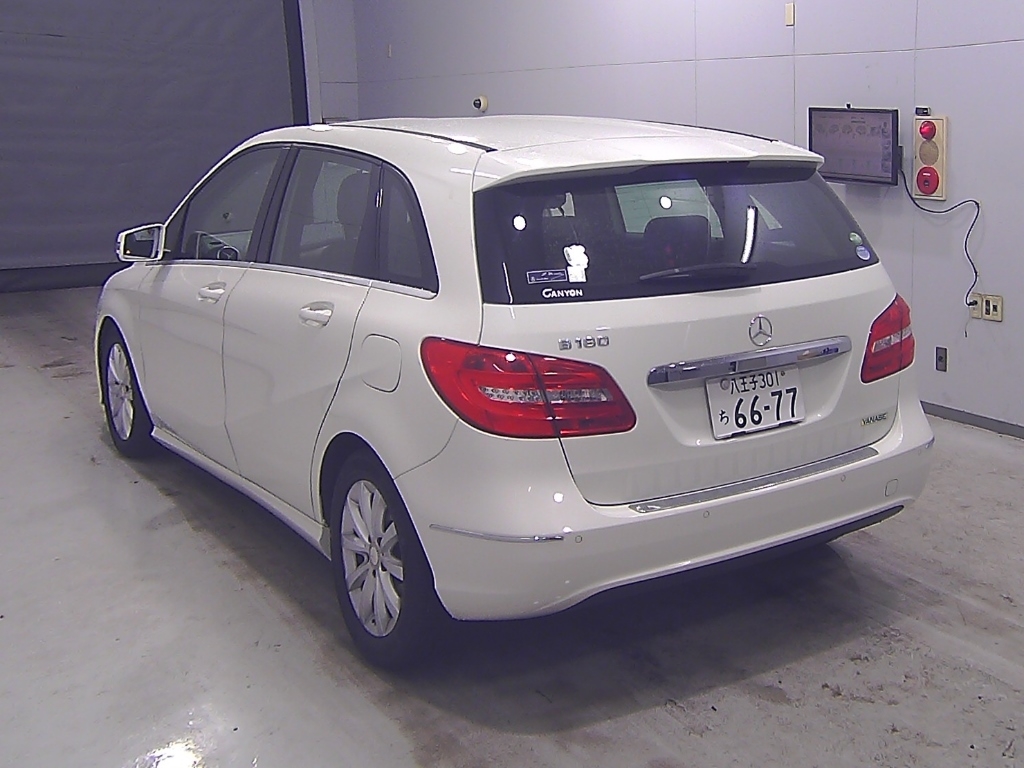 MERCEDES-BENZ B-CLASS