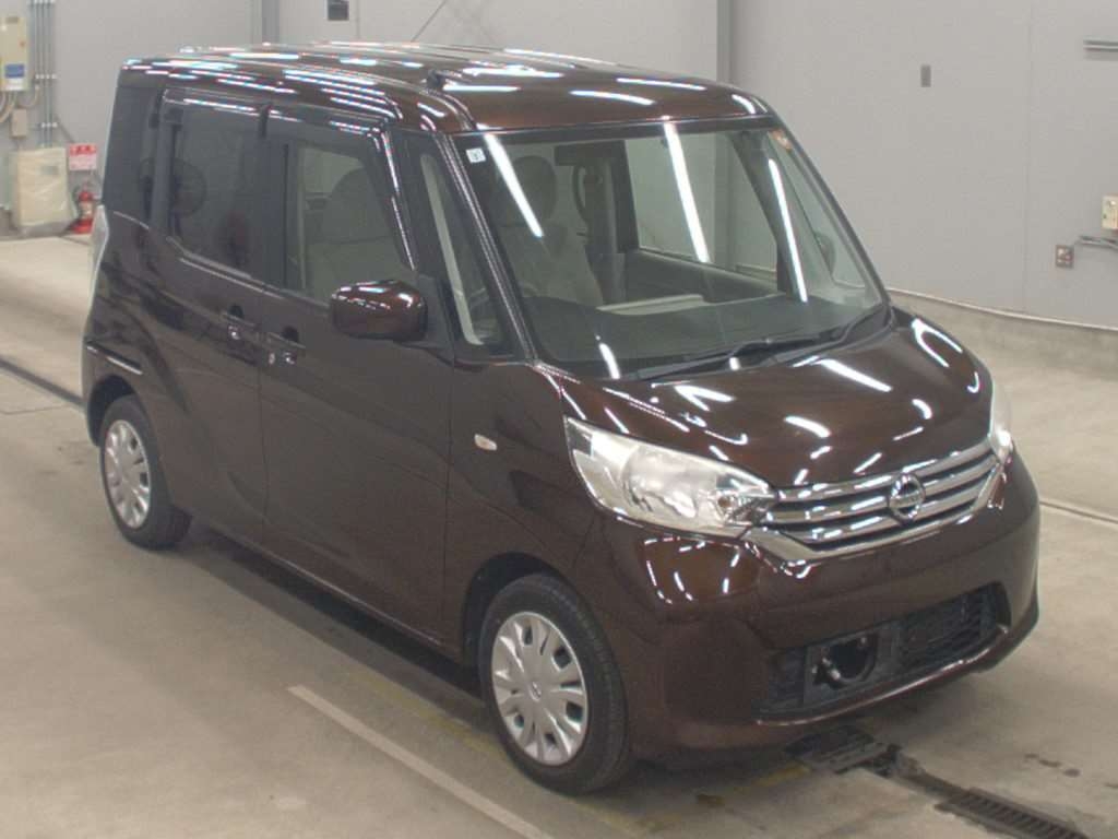 NISSAN DAYZ ROOX