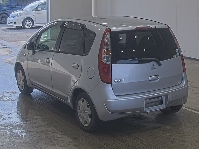 MITSUBISHI COLT