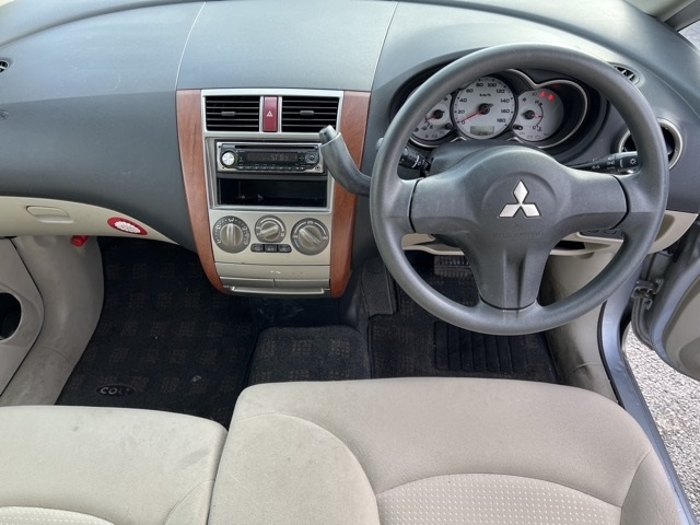 MITSUBISHI COLT