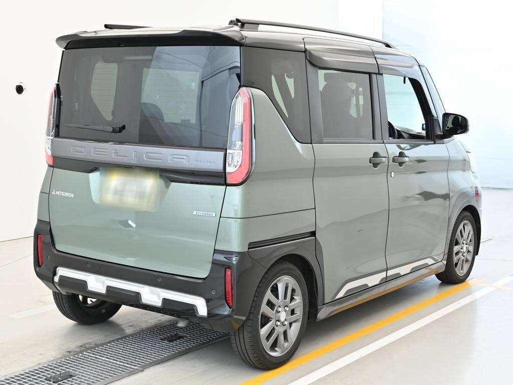 MITSUBISHI DELICA MINI