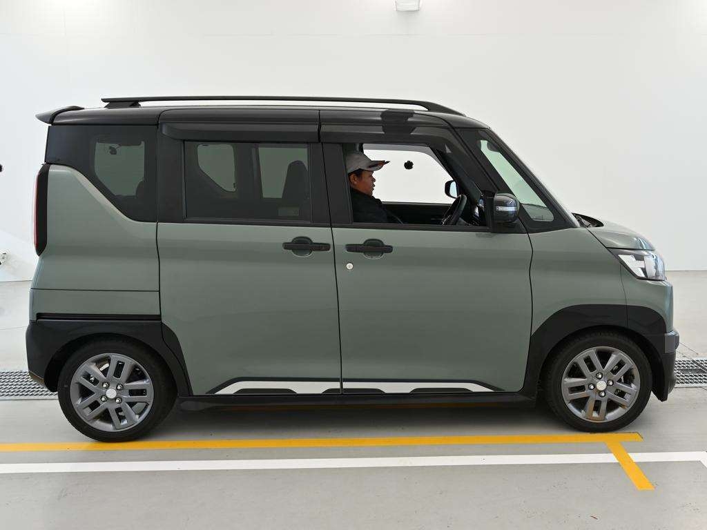MITSUBISHI DELICA MINI