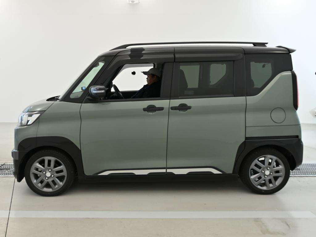 MITSUBISHI DELICA MINI